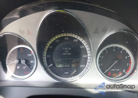 2011 Mercedes-Benz C 300 Luxury 4Matic/Sport 4Matic z USA, uszkodzony, nr VIN WDDGF8BB4BR166147